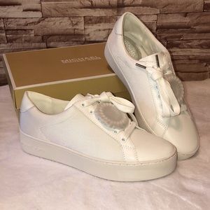 Michael kors poppy lace up canvas, size 8.5 M,